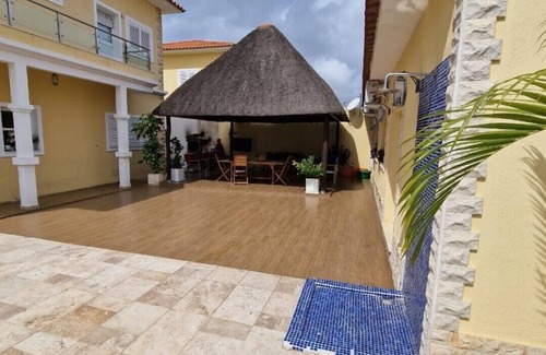 Luanda House | Relaxing House with Pool in a Vibrant District