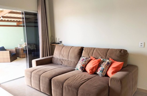 Zimbros House | Family-Friendly House with Pool in Beautiful Bombinhas