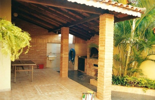 Tupy House | Relaxing House with Pool in Garden, Steps from the Beach