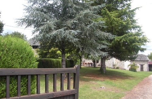 Mourjou House | Idyllic House with Pool in Cantal Countryside - Guest Rated 9.8