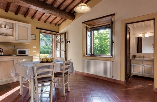 Casole d'Elsa House | Relaxing Poolside Retreat for 4 with Top Amenities