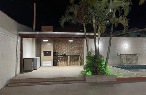 Itanhaem House | Relaxing Retreat: House with Pool in Itanhaém