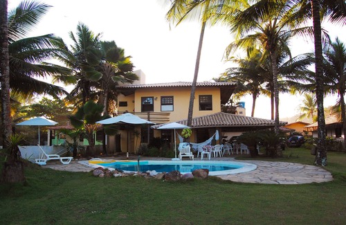 Olivenca House | Poolside Retreat Steps from South Beach - Guest Rated 10/10