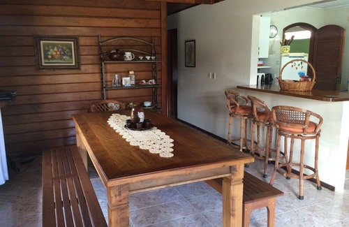 Toninhas House | Relaxing House with Pool and Ocean View in Praia das Toninhas