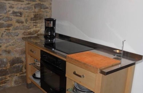 Arcambal House | Cozy House with Private Heated Pool Near Cahors & St. Cirq
