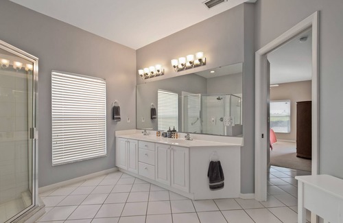 Falcons Glen House | Premier House with Private Heated Pool on Golf Course