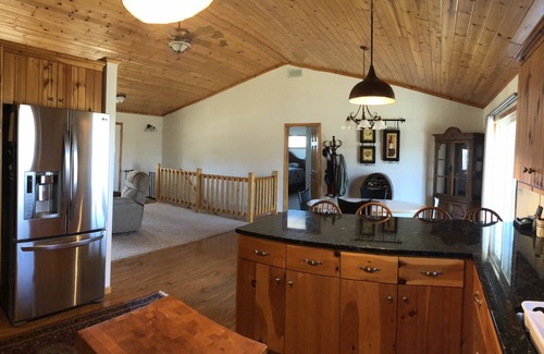 Miltona House | Idyllic Retreat with Private Lake Access & Premier Amenities