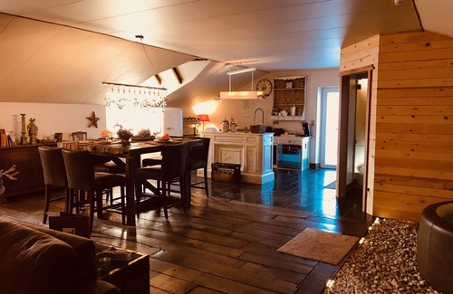 Theux House | Relaxing Retreat with Private Pool, Jacuzzi & Spa for Families