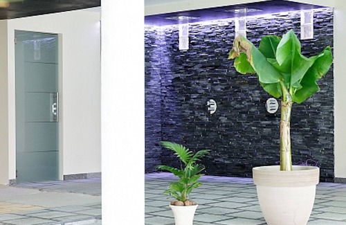 Theux House | Relaxing Retreat with Private Pool, Jacuzzi & Spa for Families