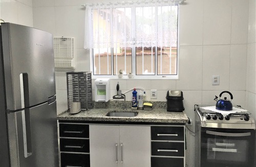 Caraguatatuba House | Beachfront House with Pool & Internet in Gated Community