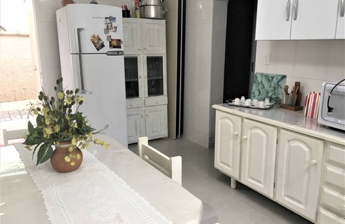 Caraguatatuba House | Beachfront House with Pool & Internet in Gated Community