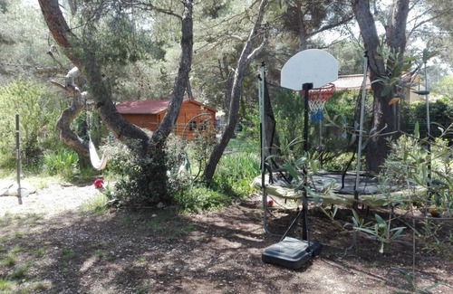 Martigues House | Relaxing Retreat with Pool, Steps from the Ocean