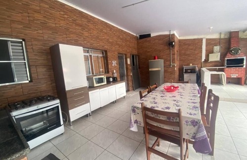 Vista Linda House | Pet-Friendly House with Pool and Space in Bertioga