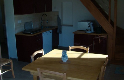 Le Thor House | Inviting House with Terrace near Avignon Festival & Attractions