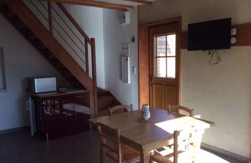 Le Thor House | Inviting House with Terrace near Avignon Festival & Attractions