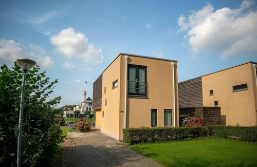 Midlaren House | Cozy House with Kitchen Near Zuidlaardermeer