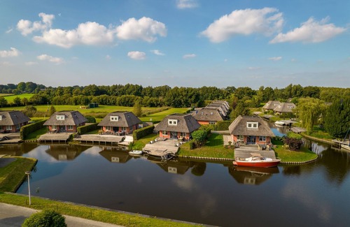 Midlaren House | Cozy House with Kitchen Near Zuidlaardermeer
