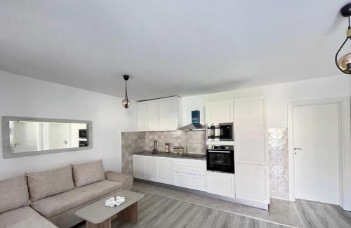 Radanovici Apartment | Discover House9: Pet-Friendly Stay with Breakfast Included