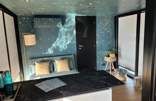 Sesto Calende Boat Rental | Houseboat Dormire sull'acqua