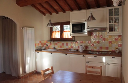 Montespertoli House | Discover Val di Pesa: Poolside Retreats with Breakfast