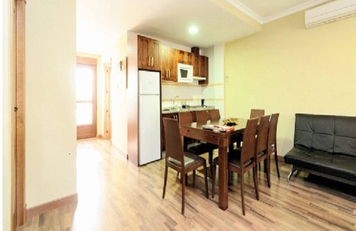 Guevejar Cottage | Pet-Friendly Retreat at Houses Medina with Pool & Spa