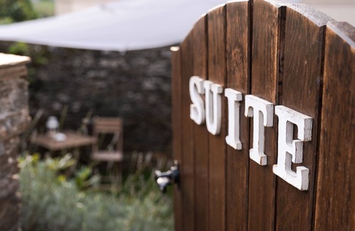 Samos Cottage | Relax at Houses of Outeiro: Spa, Breakfast & Hot Tub