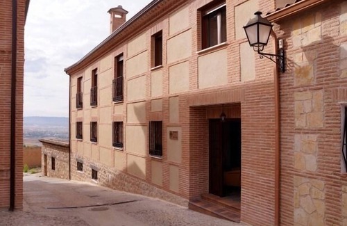 Hita Cottage | Unforgettable Houses of Valois for Families with Pool & Spa