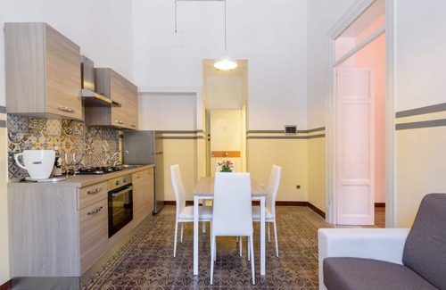 Corso dei Mille - Sant'Erasmo House | Inviting Housestation: Spa, Breakfast & Family-Friendly Stay