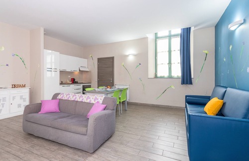 Borgo Dora House | Discover Housing Giulia: Guest Rated 9/10 & Pet Friendly