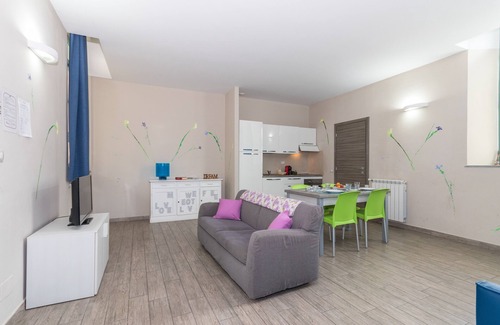 Borgo Dora House | Discover Housing Giulia: Guest Rated 9/10 & Pet Friendly