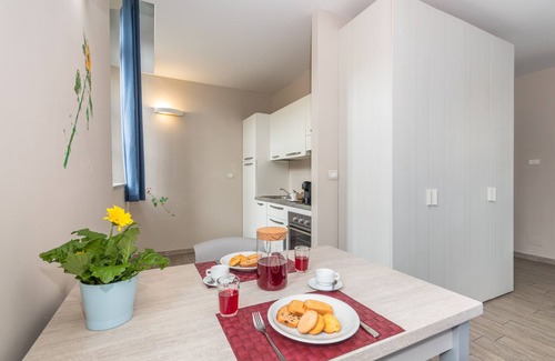 Borgo Dora House | Discover Housing Giulia: Guest Rated 9/10 & Pet Friendly