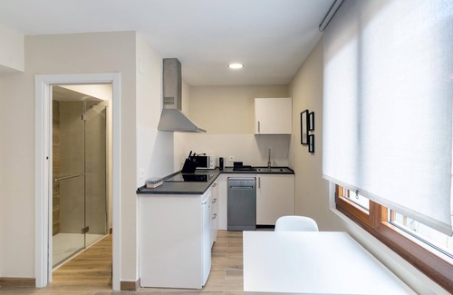 Old Town Apartment | Discover Housingleon - Azabachería 22 with Spa & Breakfast