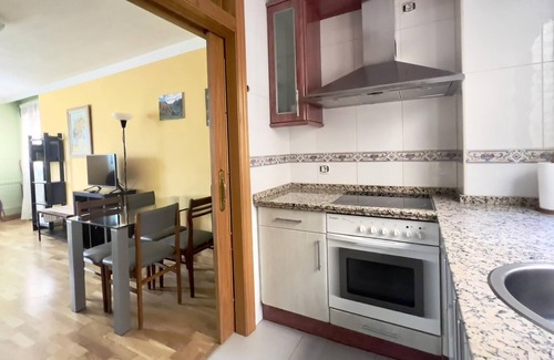 Old Town Apartment | Discover Housing León - Juan II: Family-Friendly Retreat