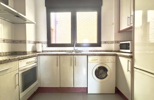 Old Town Apartment | Discover Housing León - Juan II: Family-Friendly Retreat