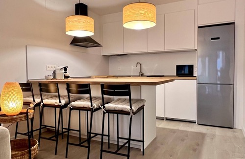 Old Town Apartment | Elegant Stay at Housing León-Palacio de Don Ramiro Suite