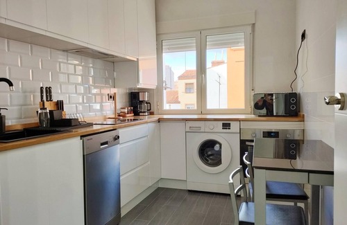 Leon Apartment | Comfortable Stay at Housing León Velarde with Spa & Breakfast