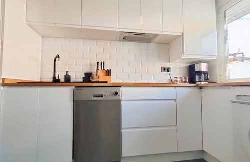 Leon Apartment | Comfortable Stay at Housing León Velarde with Spa & Breakfast