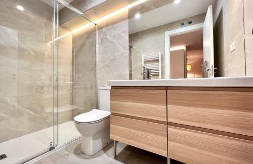 Old Town Apartment | Child-Friendly Retreat at Housingleón - Palacio de Don Ramiro