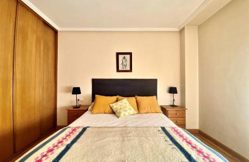 Leon Apartment | Inviting Housingleón - San Marcos with Convenient Parking