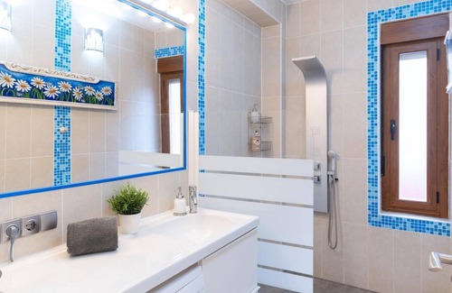 Leon Apartment | Discover Housingleon: Main Square Retreat with Garage Access