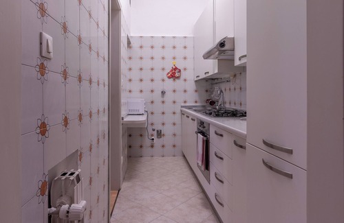 Historic Center Apartment | Family-Friendly Stay at HouSmart Cartoleria 8