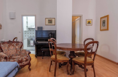 Historic Center Apartment | Family-Friendly Stay at HouSmart Cartoleria 8