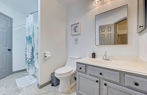 FM 1960 House | Inviting Houston-Cypress Home with Family-Friendly Amenities