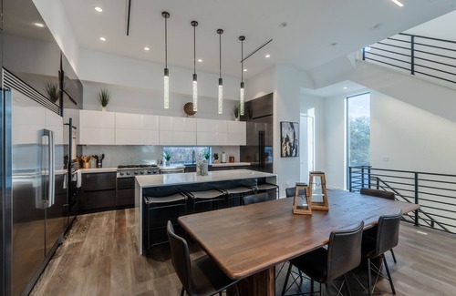 Shady Acres House | Discover Houston Heights Retreat with Spa & Family Amenities