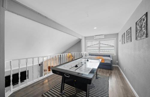 Clodine House | Houston Poolside Retreat: Games, Parking & Pet-Friendly Stay