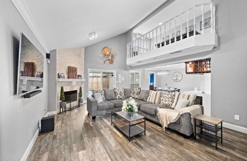 Clodine House | Houston Poolside Retreat: Games, Parking & Pet-Friendly Stay