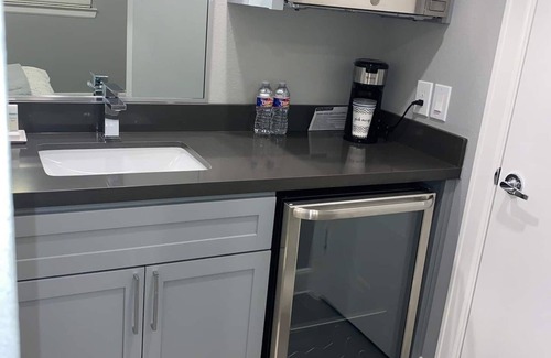 East Downtown Houston House | Cozy Houston Suite Near Downtown with Spa & Breakfast