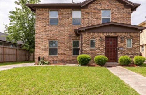 MacGregor Apartment | Pet-Friendly Retreat in Houston with Breakfast Included