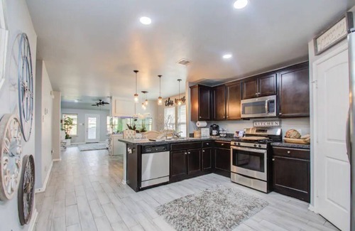 Houston House | Stylish Houston Home with Backyard and Child-Friendly Amenities