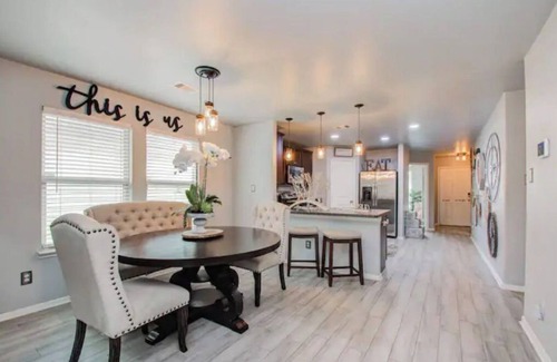 Houston House | Stylish Houston Home with Backyard and Child-Friendly Amenities
